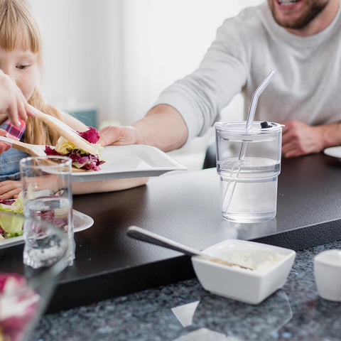 Vaso BLUEPOLAR Aurora White con paredes gruesas para mayor durabilidad.