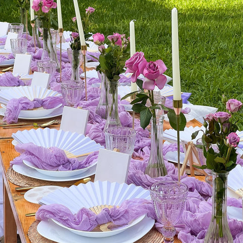 BLUETOP camino de mesa gasa lilas ondulado con efecto drapeado para banquetes.