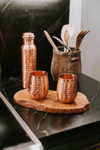 Vaso Bold & Divine sin tallo, ergonómico para beber cómodo
