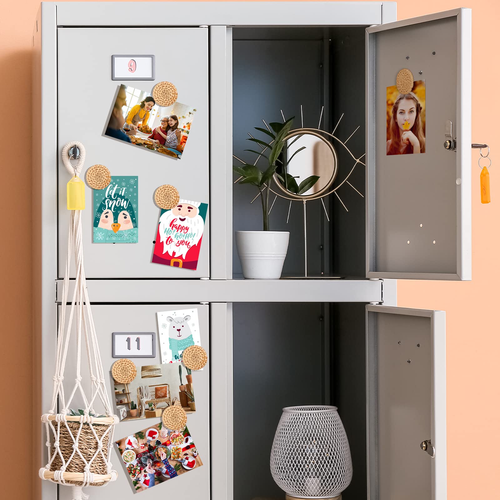 Imán Bonuci, detalle de ratán bohemio, uso versátil para tablero de ideas o pizarras.