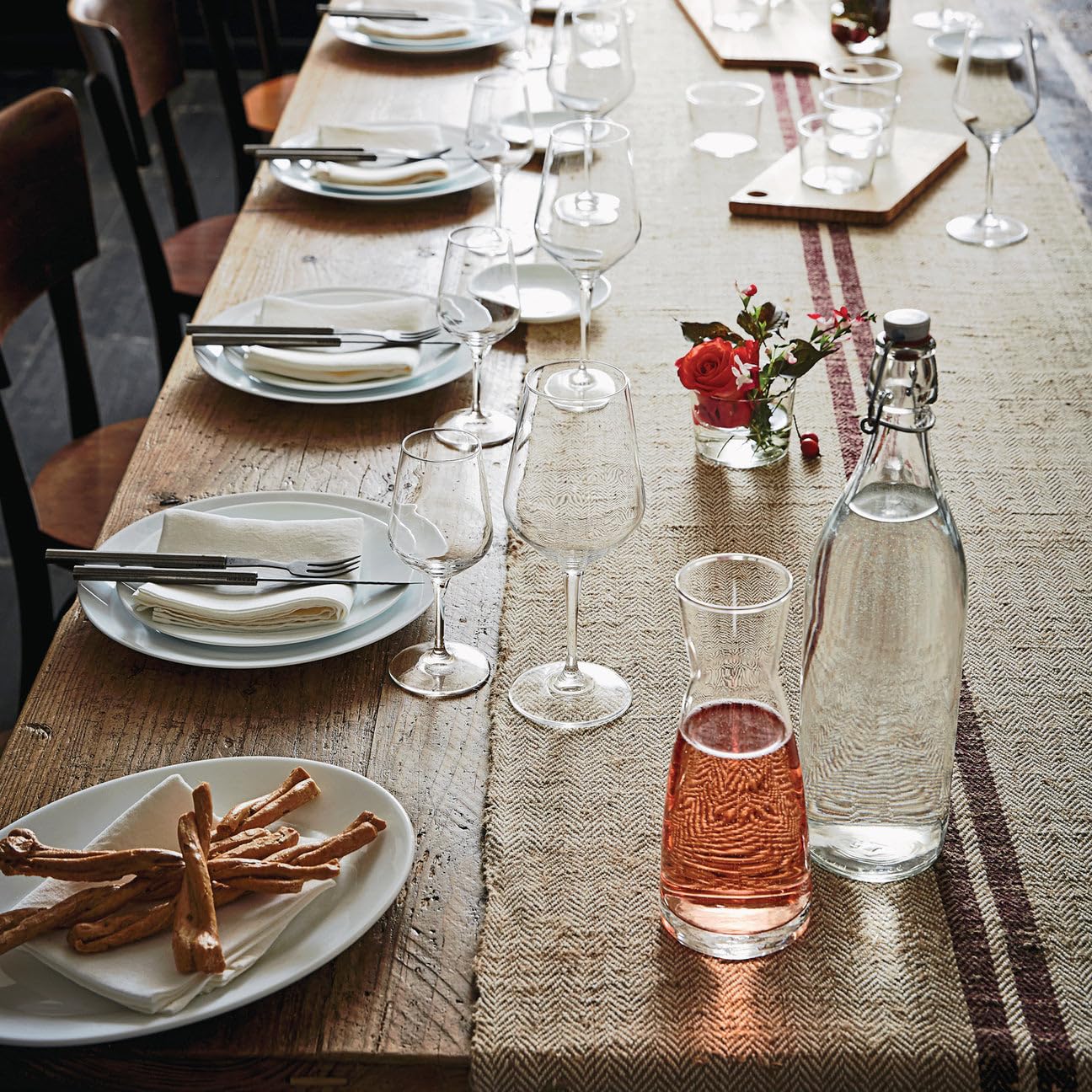 Bormioli Rocco Giara: almacenamiento de bebidas en despensa y mesa.