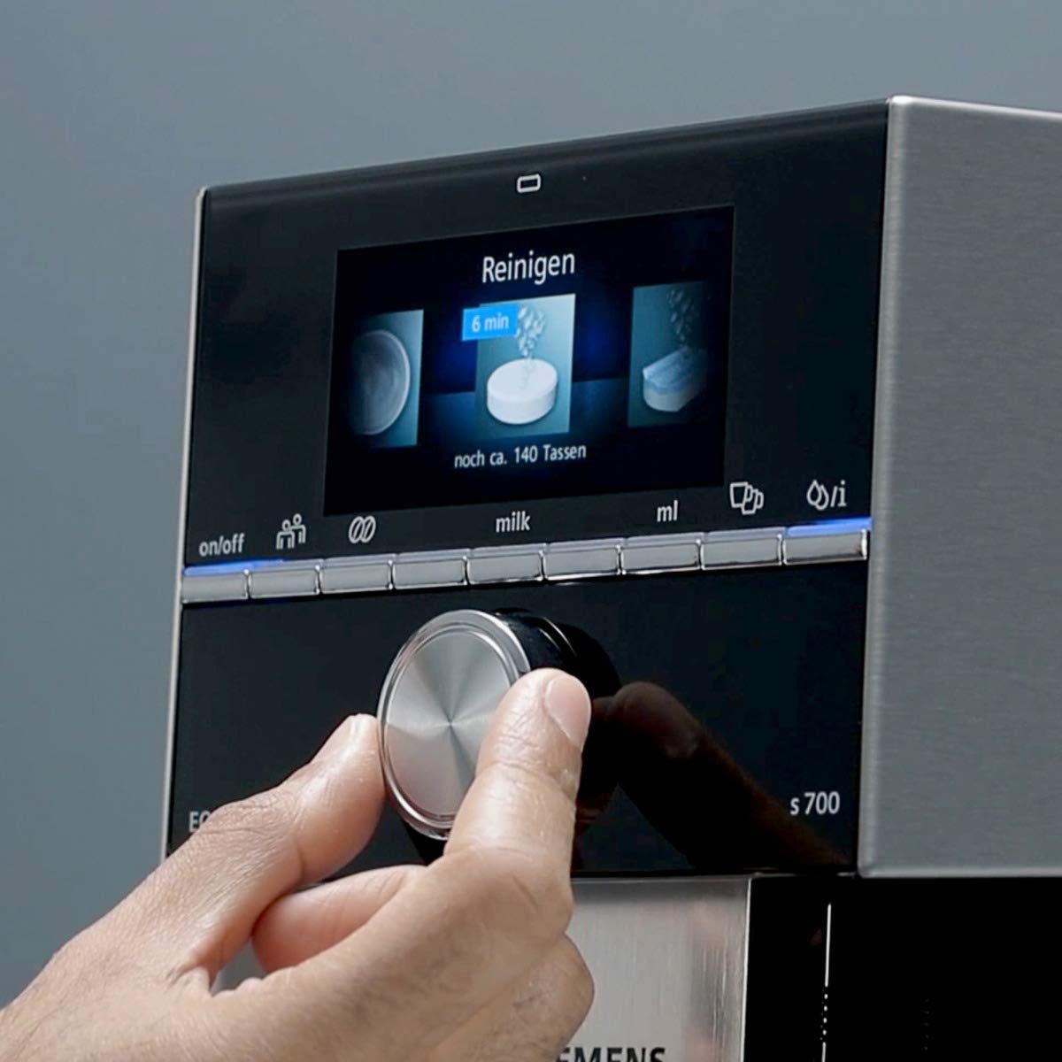 Bosch tabletas mantenimiento máquina café uso regular para evitar atascos y sabor limpio.