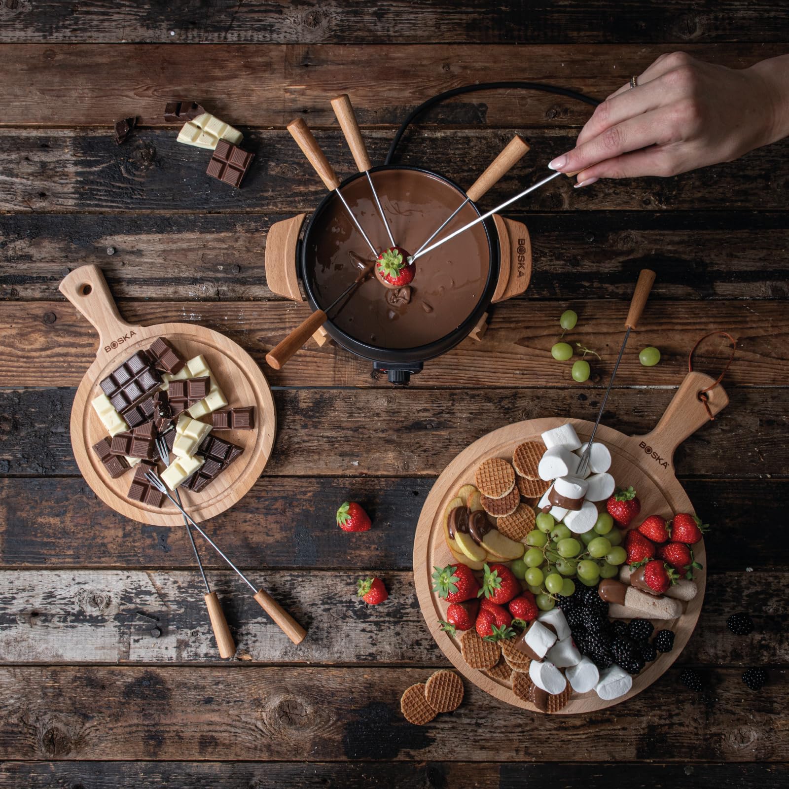 Boska fondue eléctrico diseño elegante que complementa cualquier mesa.