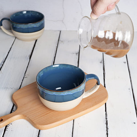 Taza Bosmarlin diseño clásico en azul prusia para mesa elegante