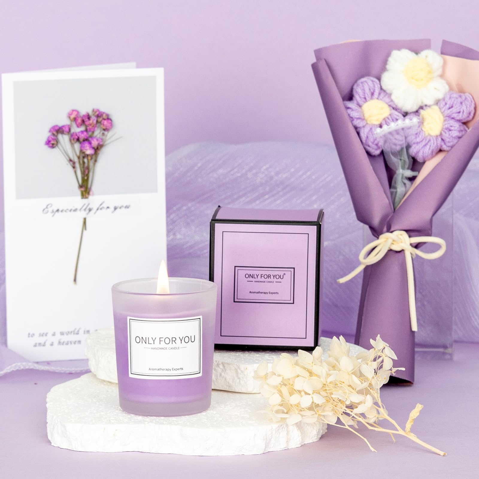 Flor tejida morada Boxchess añade un toque único al regalo.