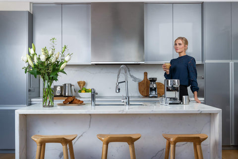 Breville Bambino Plus purga automática para mantener la temperatura correcta.