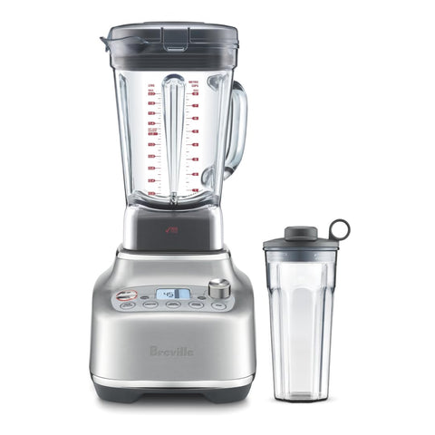 Breville Super Q frente a la cocina, diseño profesional para casa.