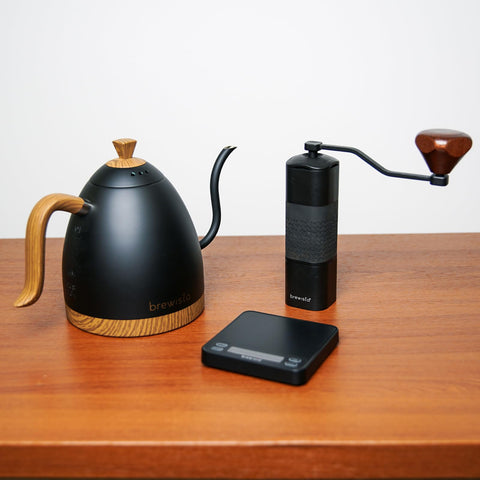 Brewista Artisan diseño ergonómico para un agarre cómodo durante el vertido