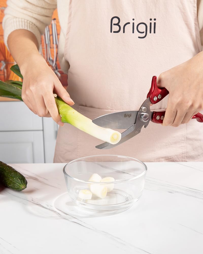 Tijeras Brigii multiusos para verduras, pollo y pescado en la cocina diaria.