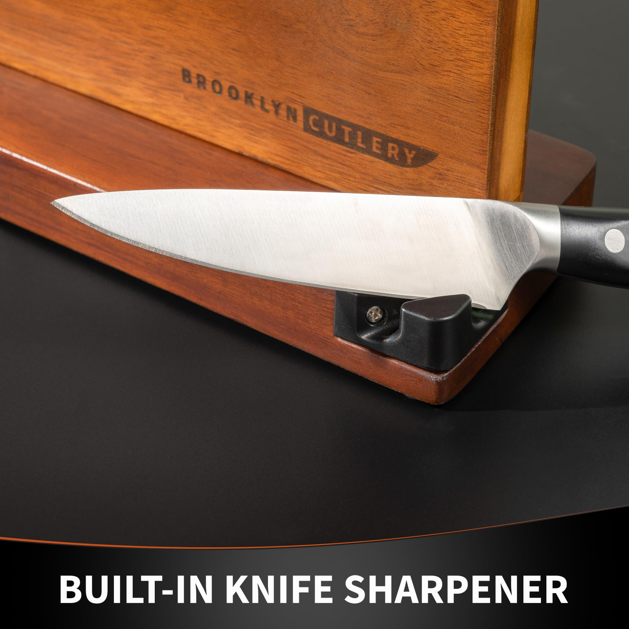 Brooklyn Cutlery empaque regalo elegante, perfecto para sorprender en la cocina.