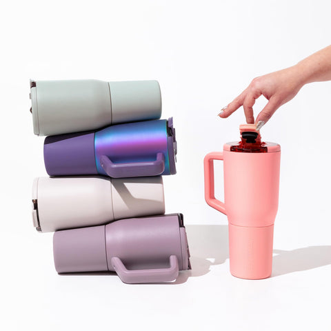 BrüMate Müv con manga de silicona integrada protege el vaso.