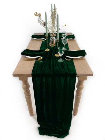 BTF Home cinta de mesa terciopelo esmeralda, ideal para cenas elegantes.