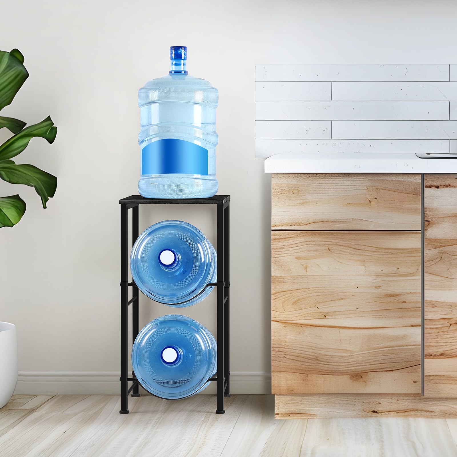 BTY estante dos niveles para agua optimiza el espacio en casa u oficina.
