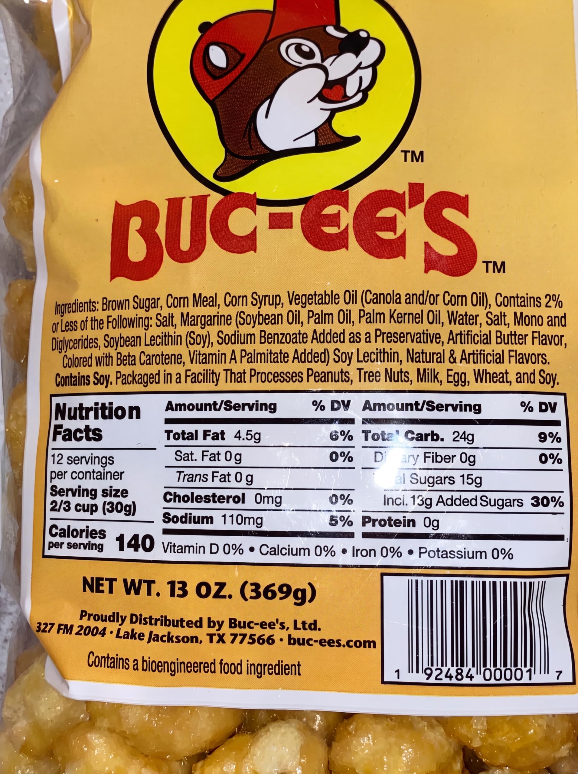Buc-ee's detalle de la textura crujiente y capa de caramelo que invita a probar