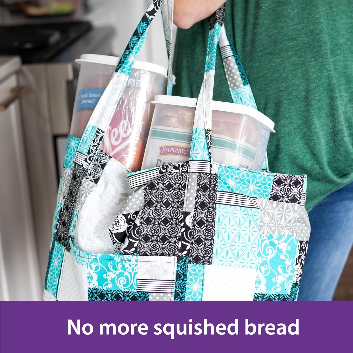 Capacidad suficiente para hogazas pequeñas y pan artesanal en Buddeez Bread Buddy.