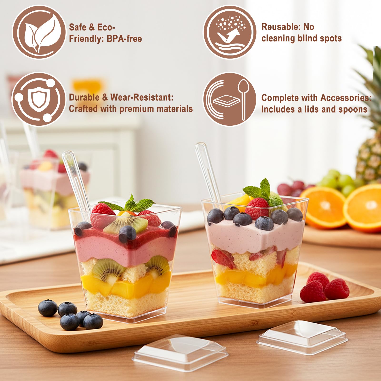 Presentación de postres para fiestas con copas Budiwati claras y elegantes.