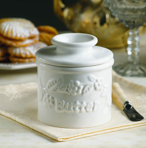 Butter Bell diseño original francés en la mesa aporta encanto clásico.