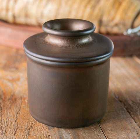Butter Bell bronce mate con patina única añade elegancia a la mesa