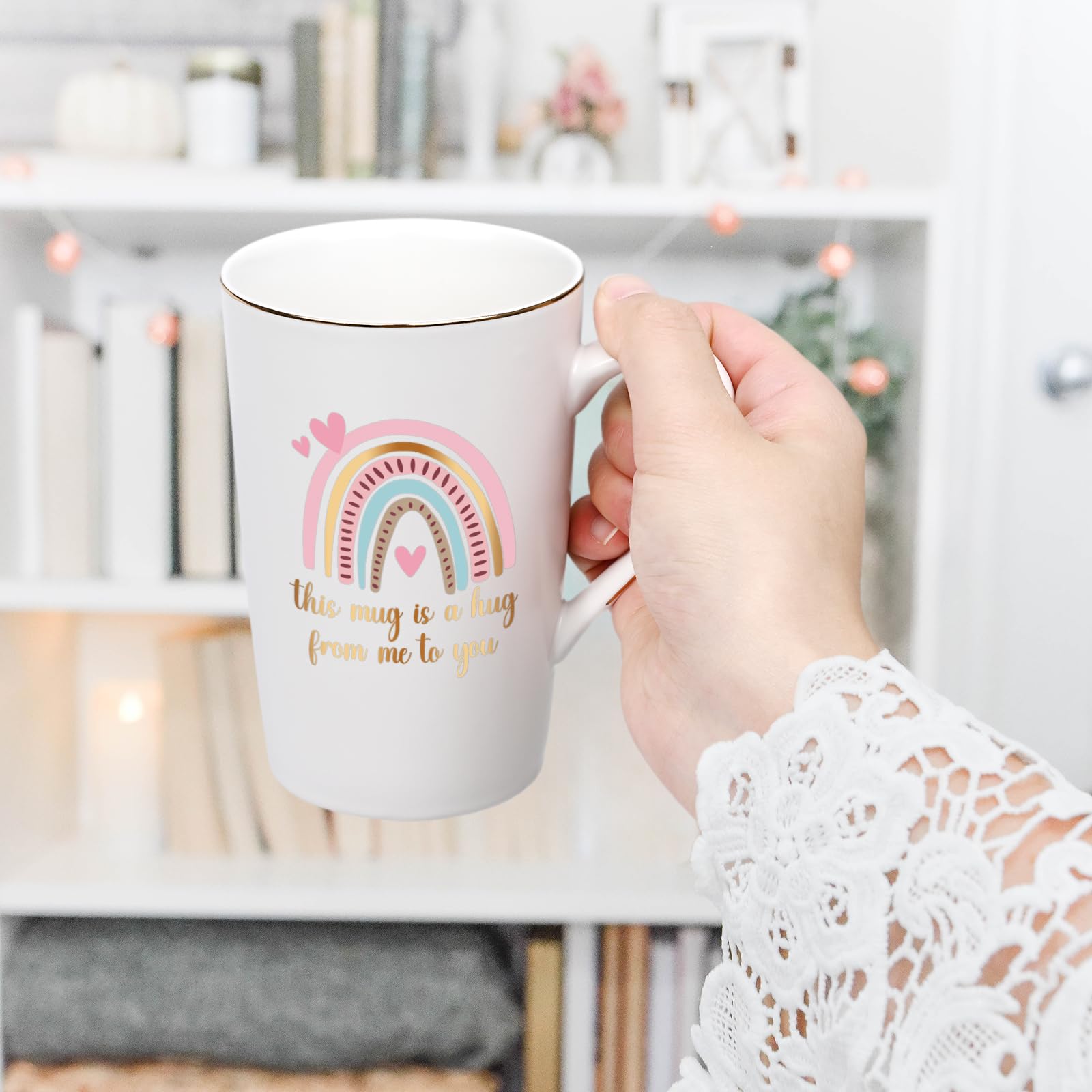 Cabtnca mug con mango dorado, detalle elegante que realza la experiencia en la mesa.
