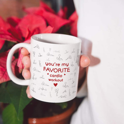 Taza Cabtnca con asa en forma de C para un agarre cómodo.