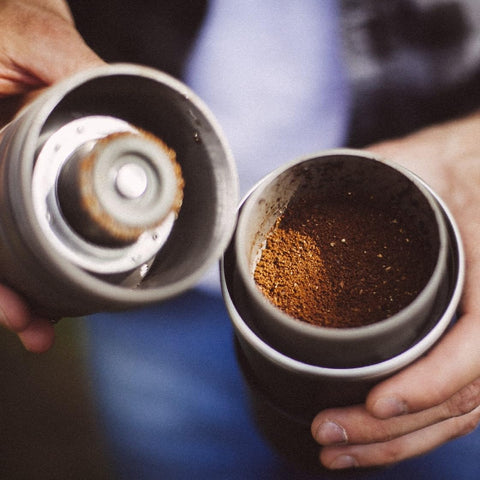 Cafflano Klassic filtro de acero inoxidable grabado, sin papeles