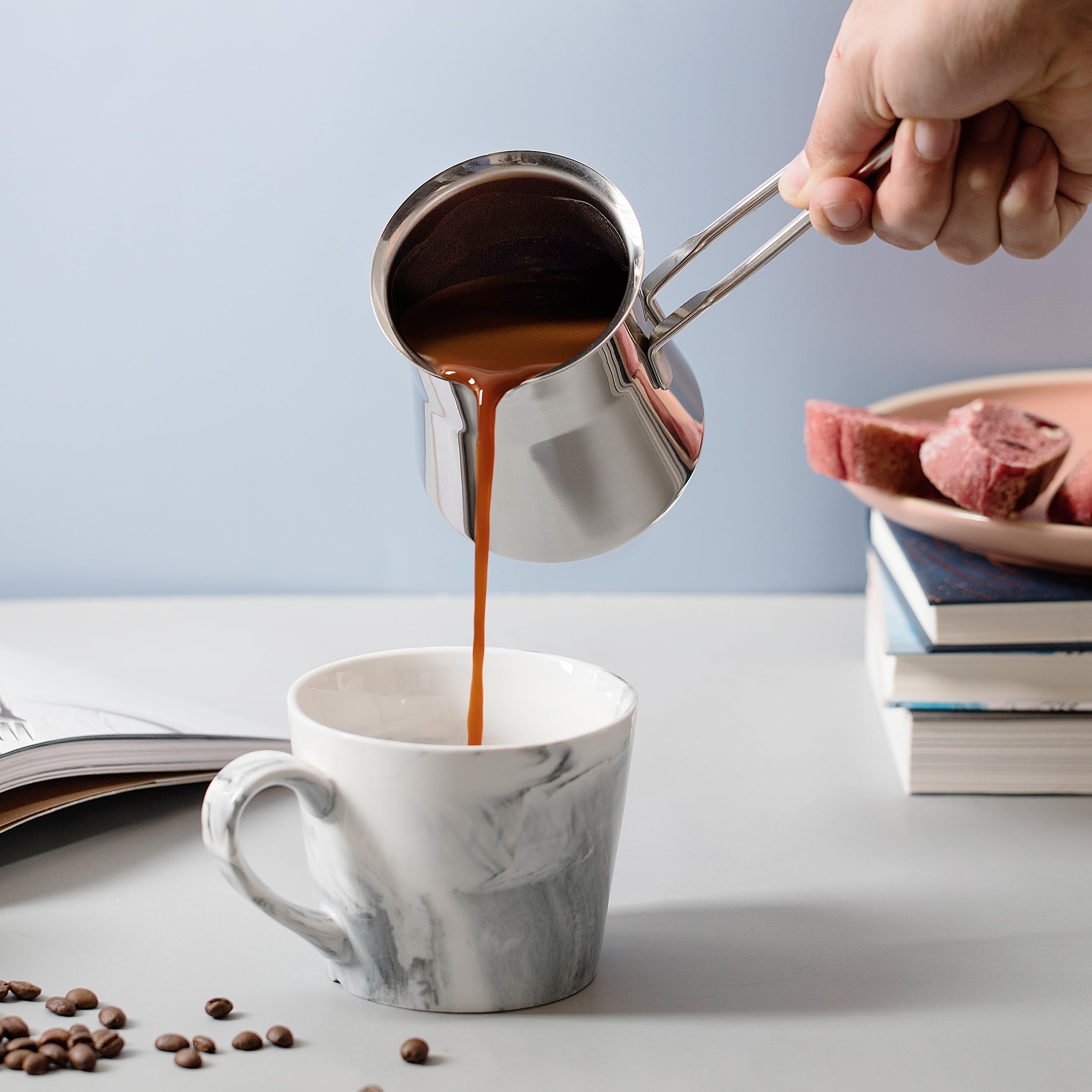 Caizen Coffee briki capacidad 15 onzas para compartir.