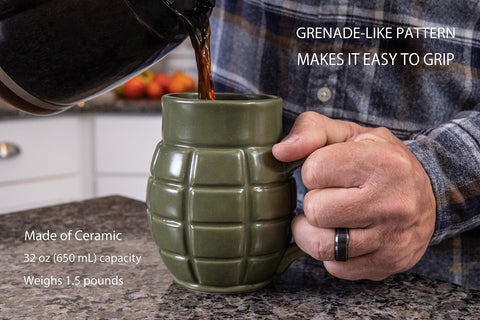Caliber Gourmet Taza cerámica táctico, diseño único para coleccionistas y amantes de lo militar.