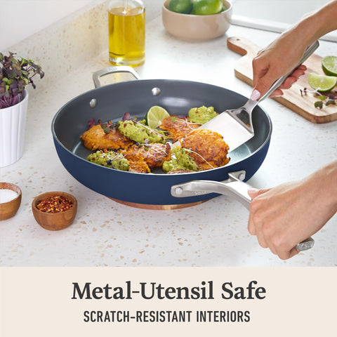Resistente a utensilios de metal para uso versátil sin dañar la superficie