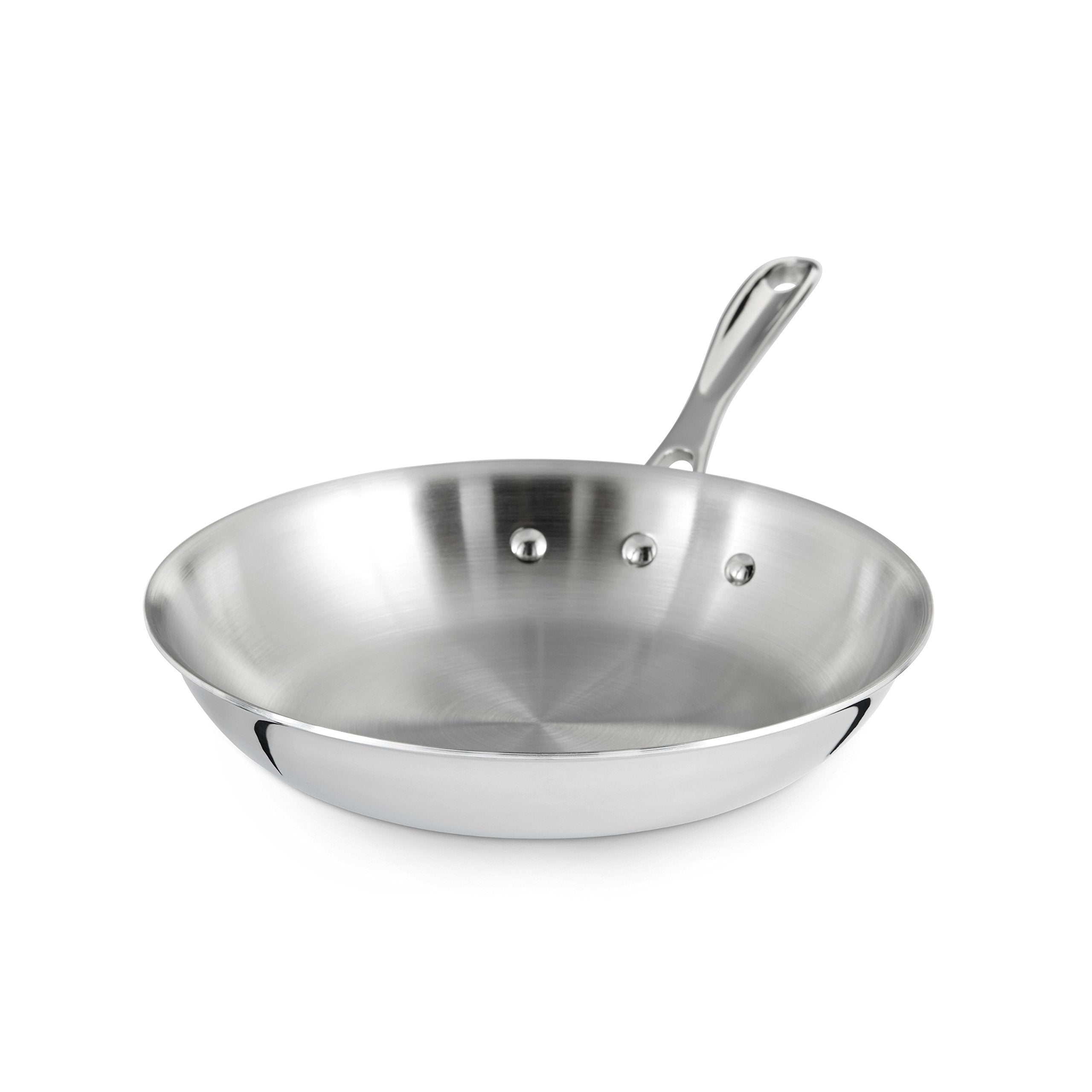 Calphalon Triply: mango ergonómico de acero que se mantiene frío y cómodo de sostener.