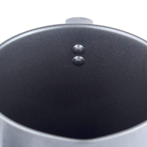 Mango Bakelite de Cambom cómodo al verter.
