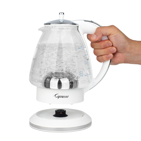 Capresso H2O Glass, domo de acero inoxidable para hervir agua rápida y estable.