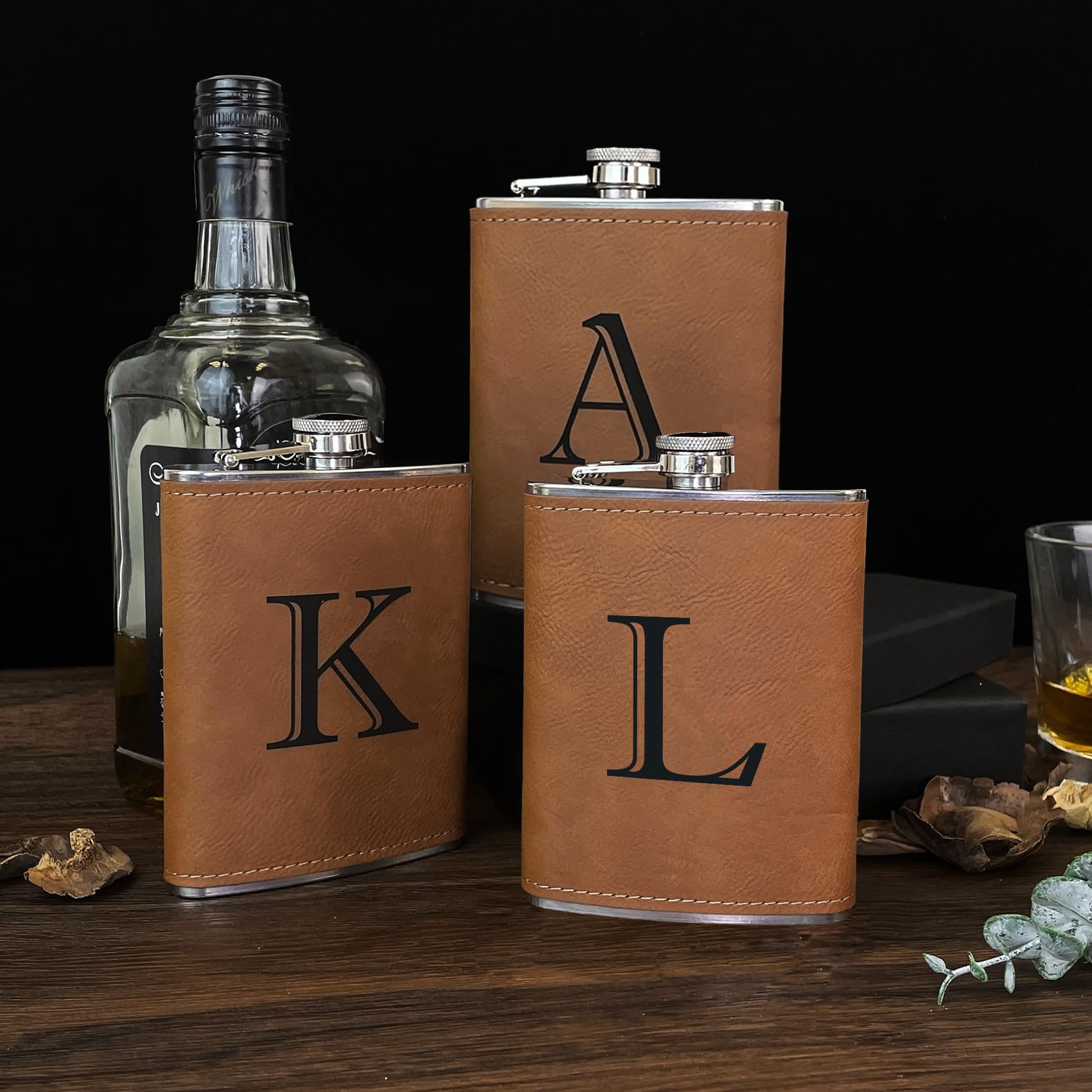 CARAKNOTS embudo incluido facilita rellenar el frasco con licor.