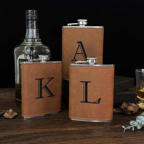 CARAKNOTS embudo incluido facilita rellenar el frasco con licor.