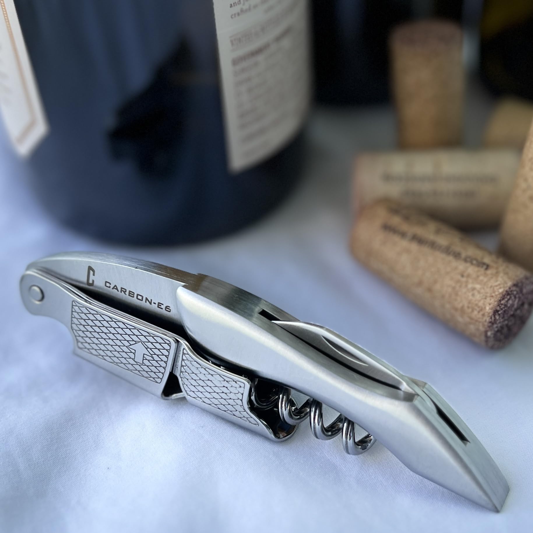 CARBON-E6 sacacorchos 3 en 1 para abrir vino y cerveza con palanca.
