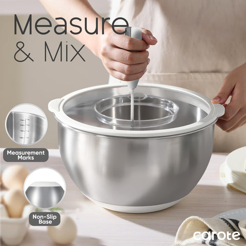 Bolo CAROTE de 3qt con tapa para medir y mezclar ordenadamente.