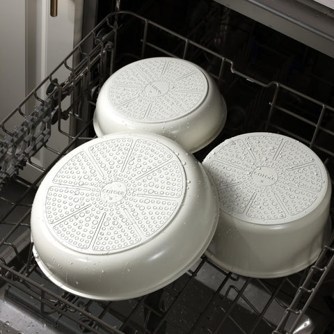 CAROTE incluye espátula de silicona y cuchara para empezar a cocinar