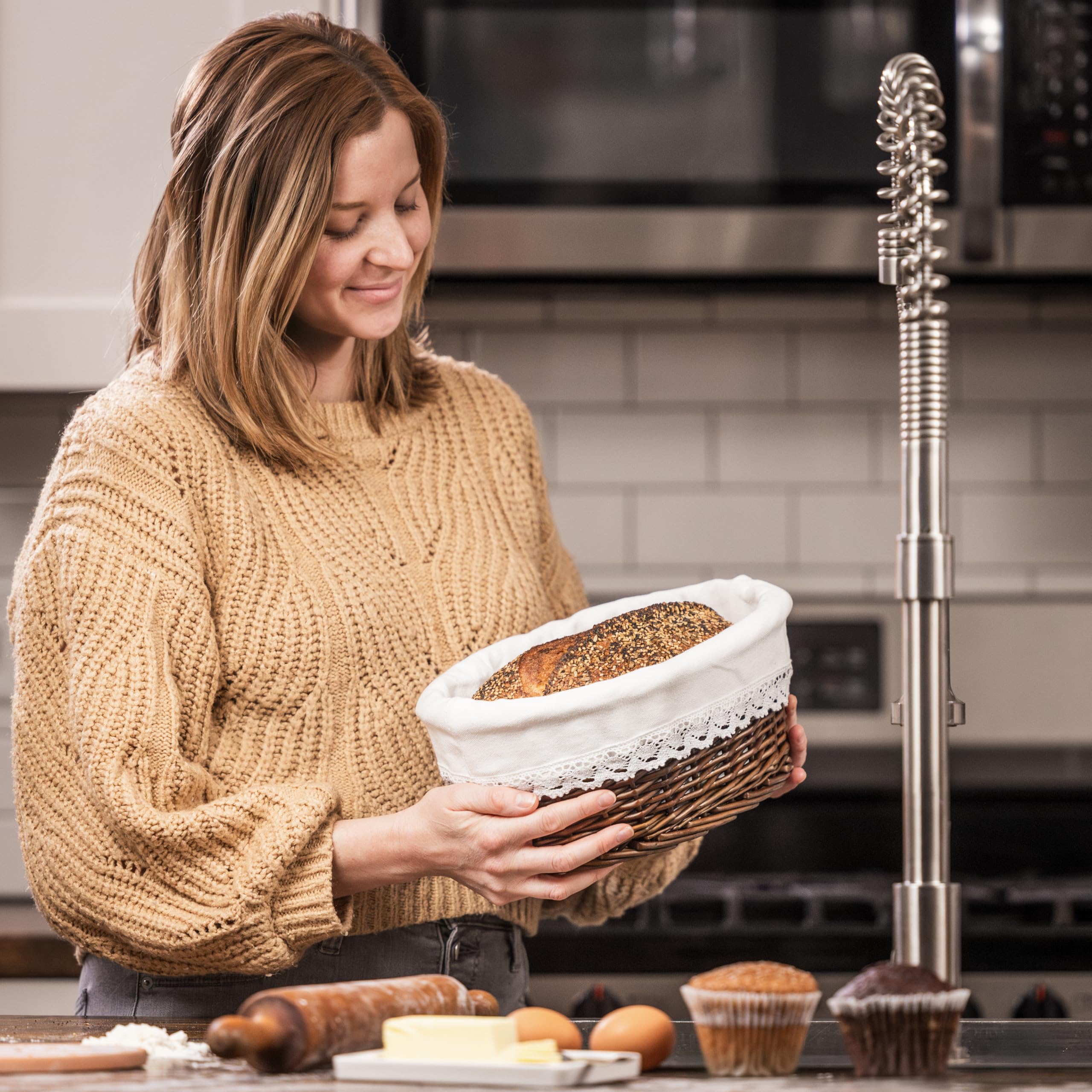 Casadema tapa de cesta abierta facilita el acceso al pan.