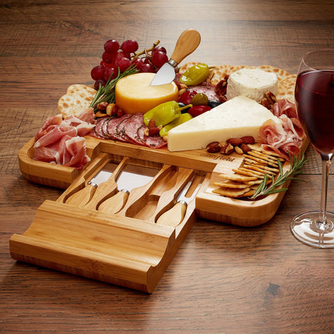 Conjunto ideal para servir aperitivos gracias al borde profundo