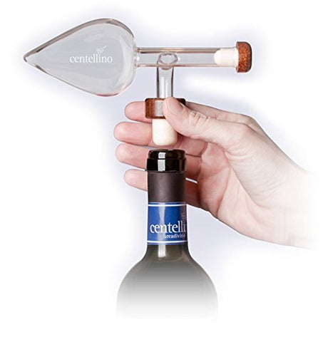 Primer plano de Centellino Areadivino con lavado rápido en agua tibia.