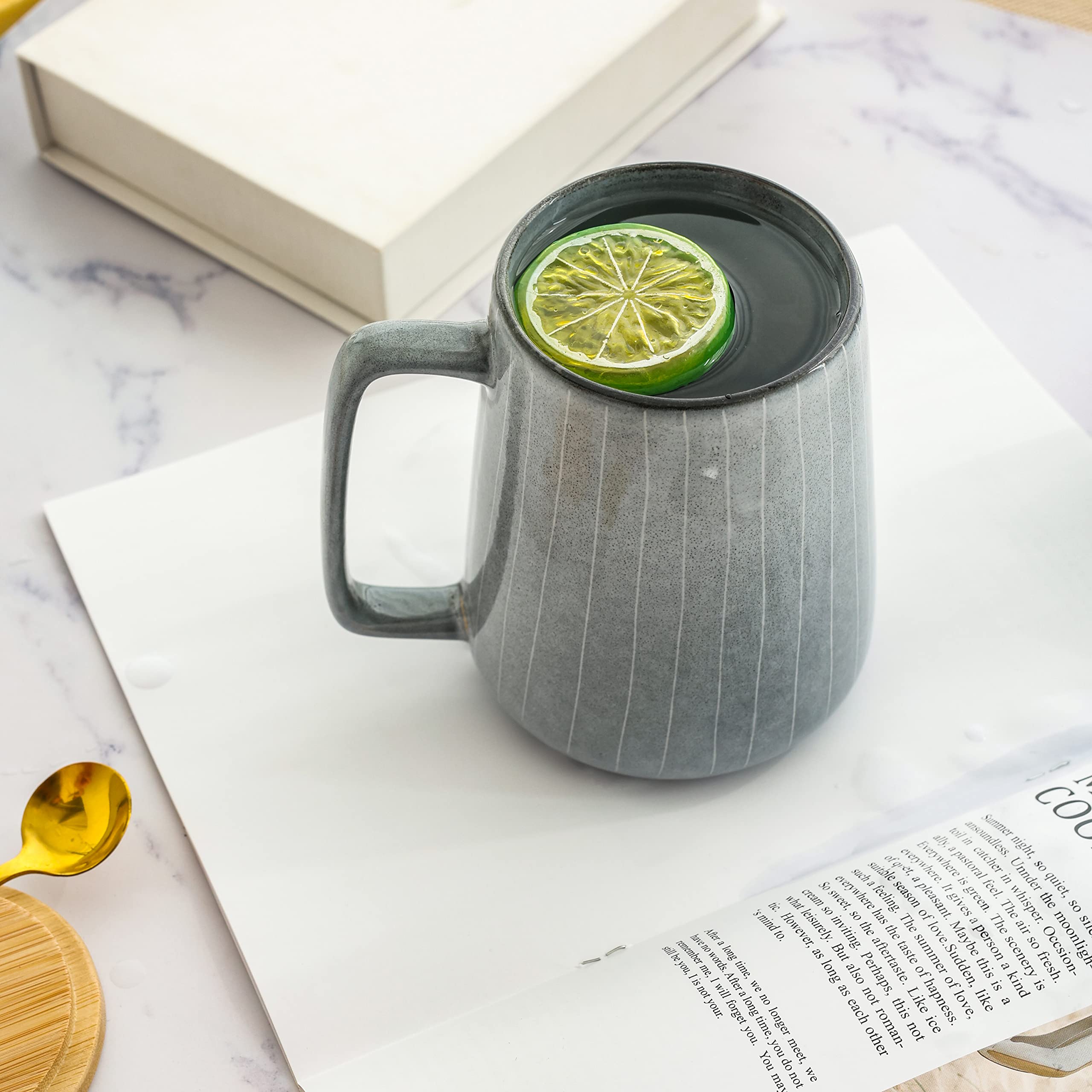 Taza Ceraozmus apta para microondas y lavavajillas.