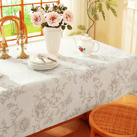 Perfecto para picnics bohemios y cenas en terraza con estilo.