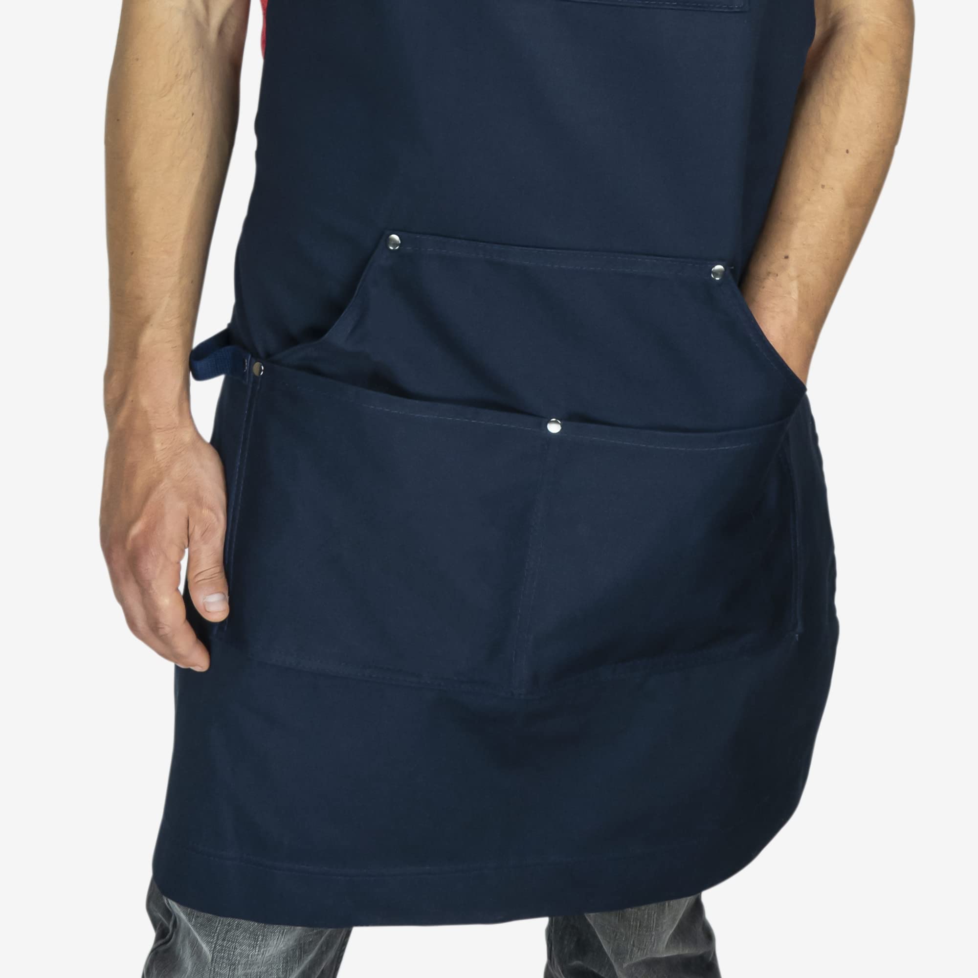 Ajuste de cuello con hebilla metálica del Delantal Chef Pomodoro.