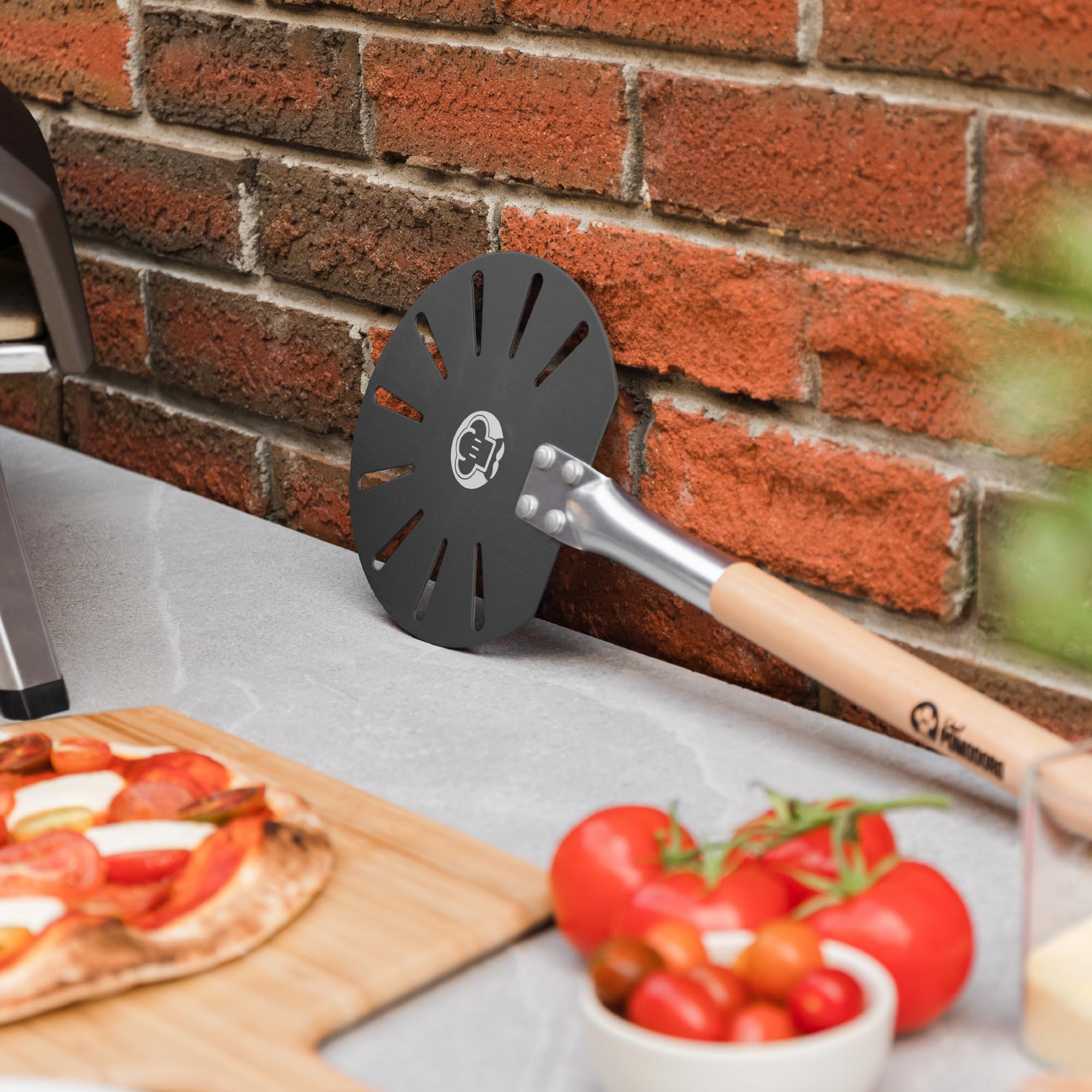 Pala Chef Pomodoro para transferir pizzas con seguridad