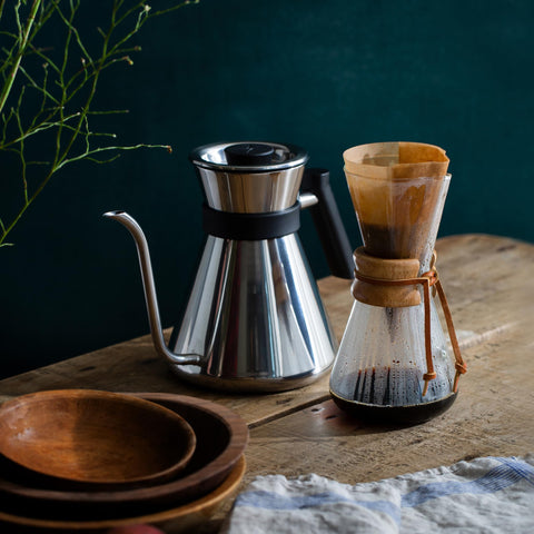 Chemex Chettle, control de flujo suave para café uniforme.