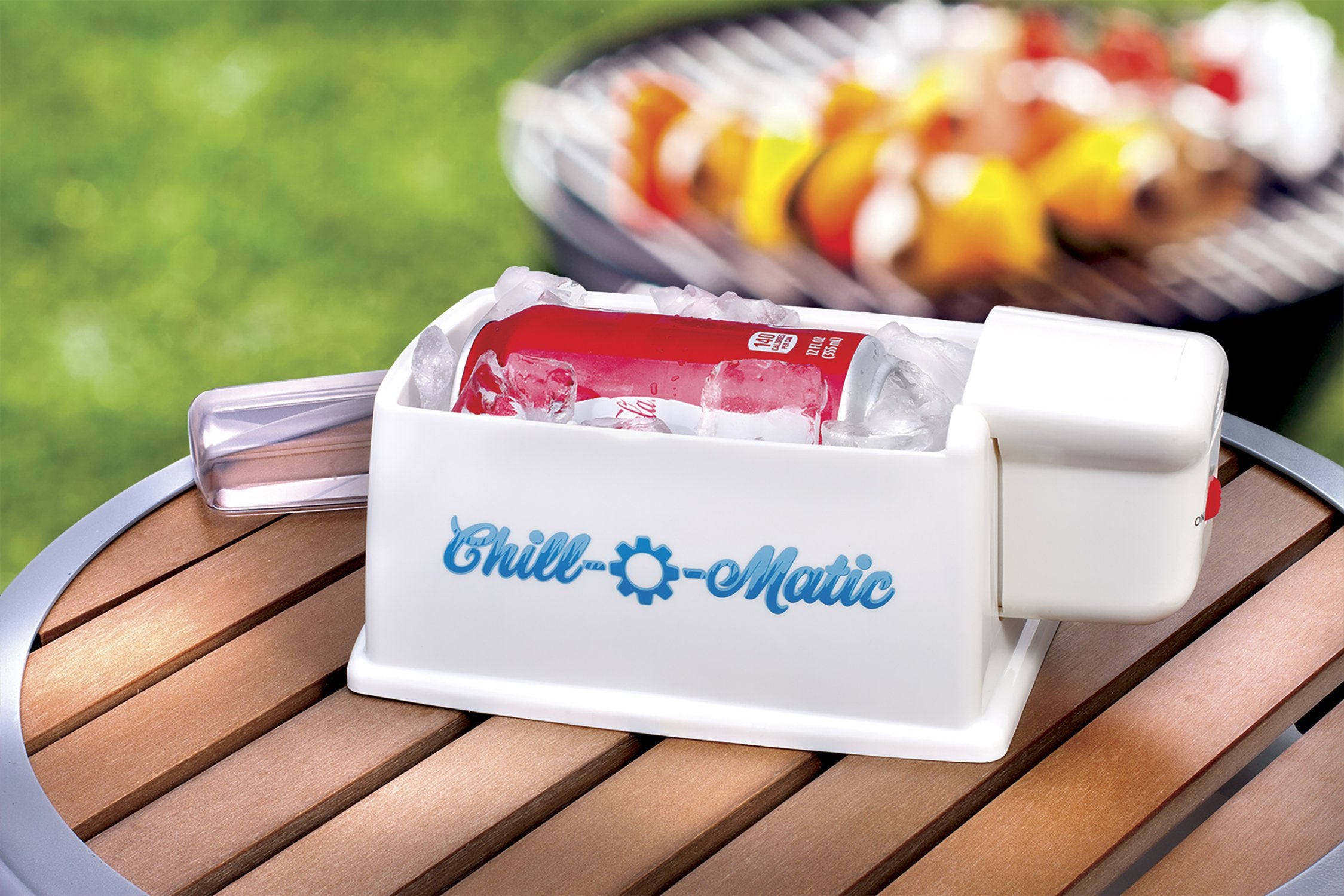 Chill-O-Matic con baterías AA ofrece operación portátil para bebidas