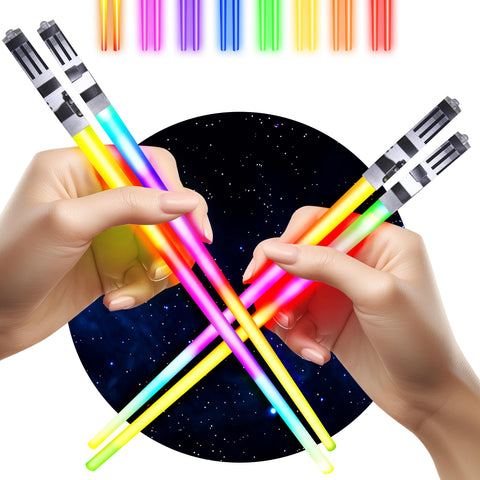 ChopSabers palillos iluminados listos para cenas divertidas de sushi.