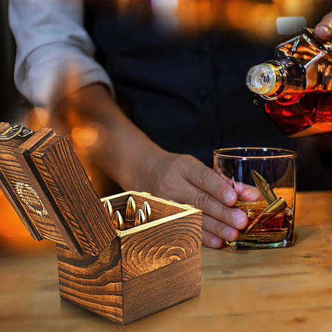 Estuche de madera vintage Chouggo: regalo sofisticado para amantes del whisky.