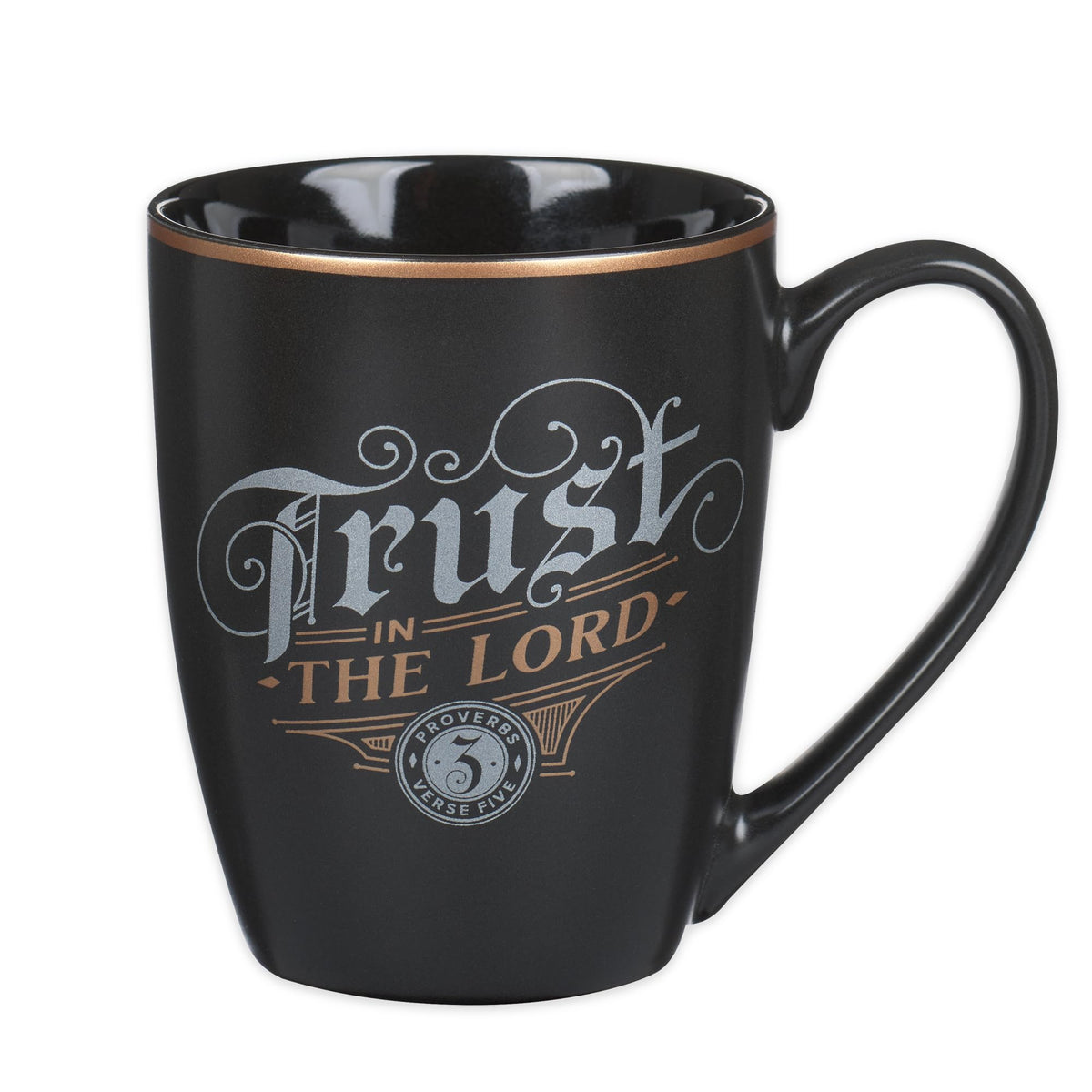 Taza cerámica inspiradora de Christian Art Gifts con acabado mate negro y detalles dorados para disfrutar en casa.