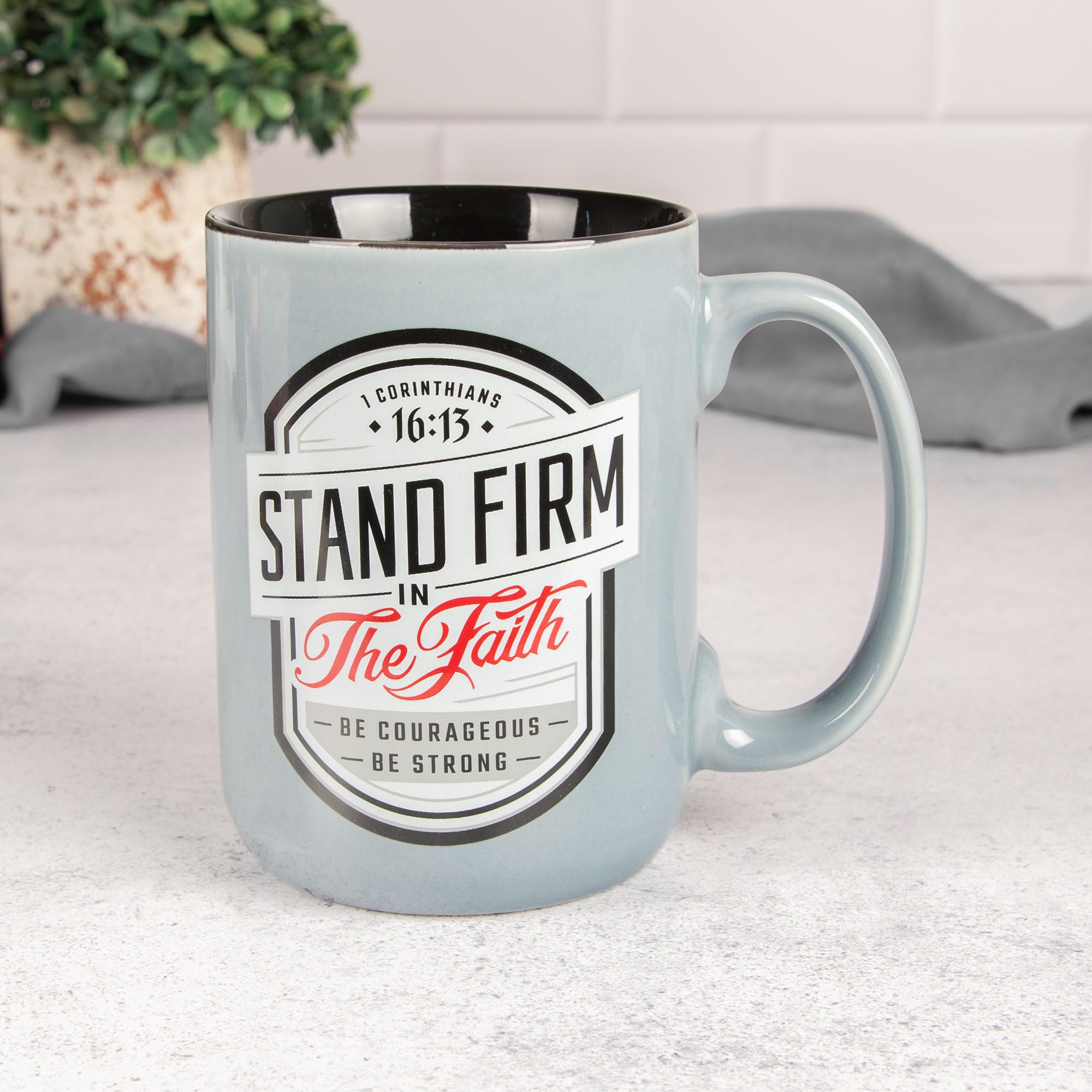 Taza Christian Art Gifts interior negro sin cadmio, apta para bebidas calientes o frías