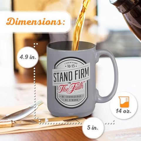 Taza Christian Art Gifts vista trasera con versículo mantente firme en la fe para reflexión